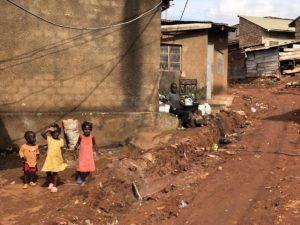 Kinder in Kampala in Kazo Kawempe